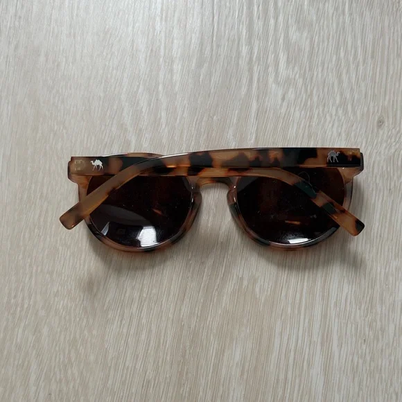 HumpOptics Tortoise Shell Sunglasses - Picture 7 of 8